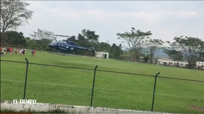 Helicóptero aterrizó en cancha de futbol en Mariquita