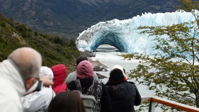 El derrumbe del glaciar Perito Moreno, en Argentina, es habitual en esta época del año, al final del verano austral.