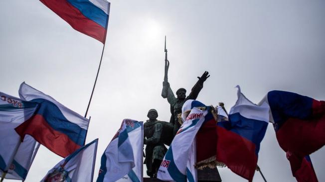La mayor parte de rusos ve en acciones como la anexión de Crimea la restauración de la gran Rusia.