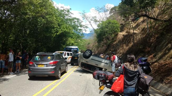 Accidente en la vía Santa Fe de Antioquia- Medellín.