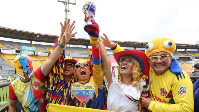 Aficionados de Colombia llegaron a El Campín para ver la Copa del Mundo.