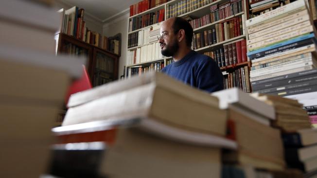Álvaro Castillo en 'San Librario', su librería capitalina de viejo.