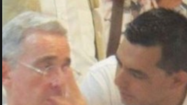 El abogado Ariel Ortega Martínez con el expresidente Álvaro Uribe.