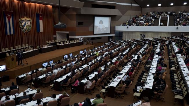 La apertura de la IX Legislatura de Cuba y la instalación de la Asamblea Nacional del Poder Popular (Parlamento unicameral) resultante de los comicios generales del 11 de marzo comenzó con la lectura de los nombres, uno por uno, de los 605 diputados electos en todo el país.