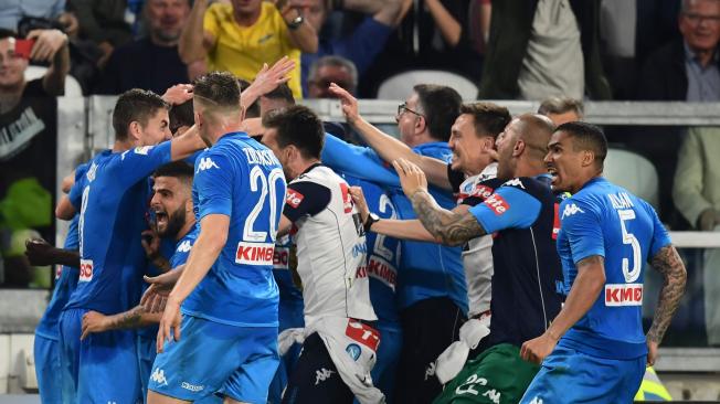 Nápoli revive en la Liga de Italia, derrotó al líder Juventus 0-1 y quedó a 1 punto de la punta.
