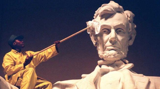 Un reciente libro sobre el expresidente estadounidense Abraham Lincoln explora otros aspectos de su vida.