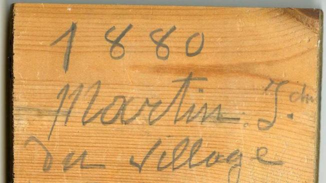 "1880. Martin J, del pueblo Crottes. 38 años de edad", firmaba el carpintero en uno de los tablones.
