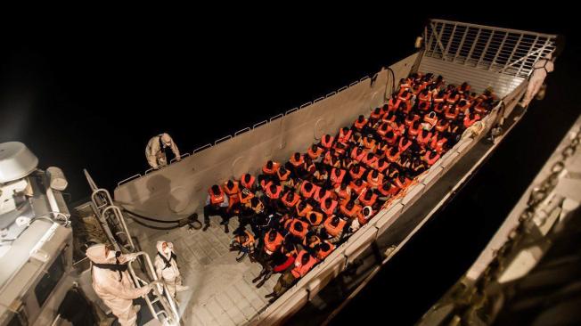 La odisea de al menos 629 migrantes rescatados en aguas mediterráneas por el barco Aquarius de la ONG SOS Mediterranée y de Médicos Sin Fronteras (MSF) parece que llegará al fin a puerto seguro.