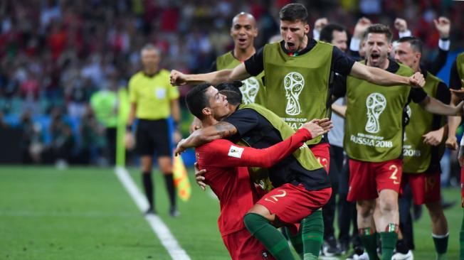 Cristiano Ronaldo celebra el segundo gol contra España.