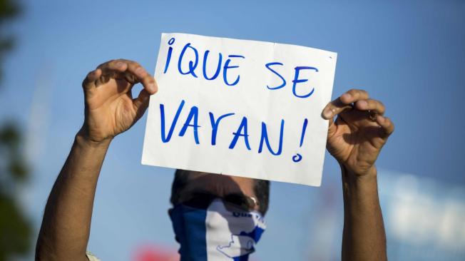 Decenas de personas participaron en un plantón el pasado lunes 18 de junio, en conmemoración del inicio de las protestas en Nicaragua que ya cumplen dos meses.