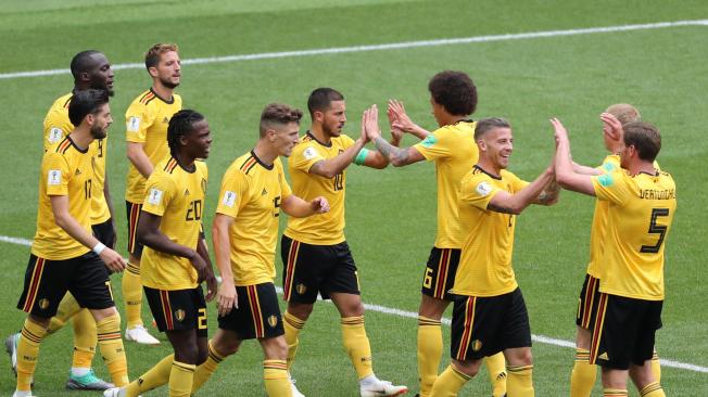 Los jugadores de Bélgica celebran uno de los goles contra Túnez.