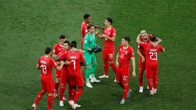 - Suiza:
Clasificó luego de empatar con Brasil 1-1, ganarle a Serbia 2-1 y empatar 2-2 contra Costa Rica.