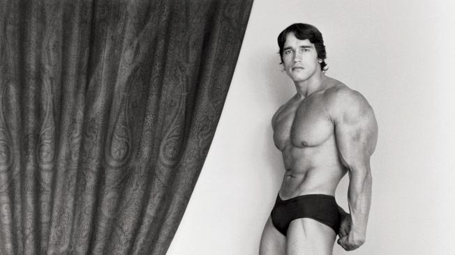 retrato hecho por Robert Mapplethorpe al fisicoculturista Arnold Schwarzenegger en 1976