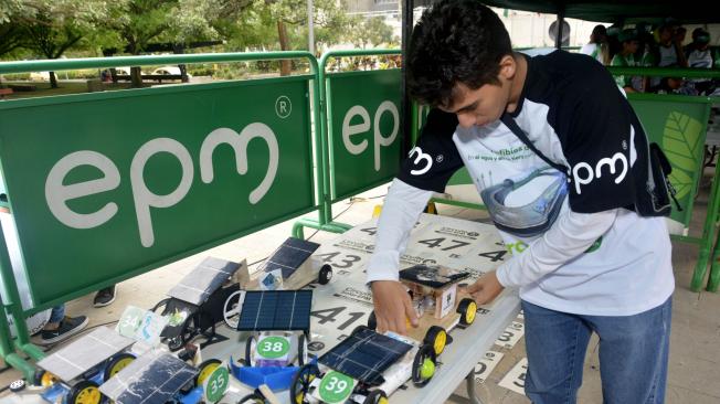 Jóvenes de 42 instituciones educativas de Antioquia compitieron en el Circuito Solar EPM que se desarrollo en Medellín