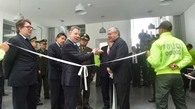 Juan Manuel Santos inauguró Centro de Ciberseguridad.