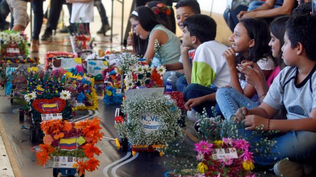 Los organizadores de la actividad decidieron aprovechar la Feria de las Flores para incentivar el acercamiento a la robótica.