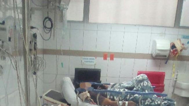 Esta es una de las personas heridas en el Hospital Eugenio Espejo de la ciudad de Quito.