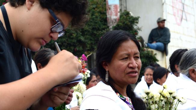 Feliciana Macario, de la Coordinadora de Viudas de Guatemala (Conavigua), no desperdicia ningún espacio para entregar su testimonio. Ella habla, dice, por todas las mujeres mayas que desde sus comunidades alejadas no pueden hacerlo.