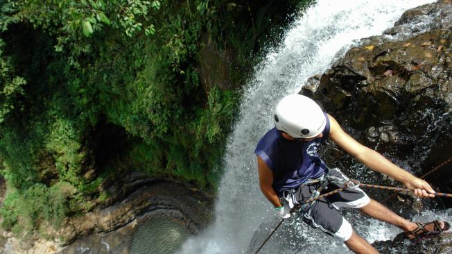 San Gil ofrece varias actividades que la han llevado a consolidarse como la capital del turismo de aventura de Colombia.