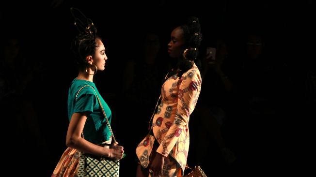 En esta ocasión, Lía Samantha, que siempre usó telas africanas, diseñó las suyas. Su colección ‘Selva negra’ es un homenaje al Chocó, tierra de sus padres y abuelos.