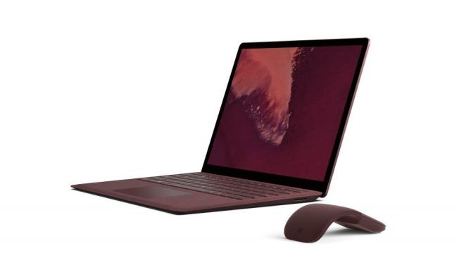 Microsoft dice que la Surface Laptop 2 es 85 por ciento más rápida.