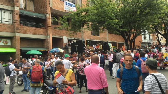 Los profesores ya comenzaron la concentración en diferentes puntos de Medellín.