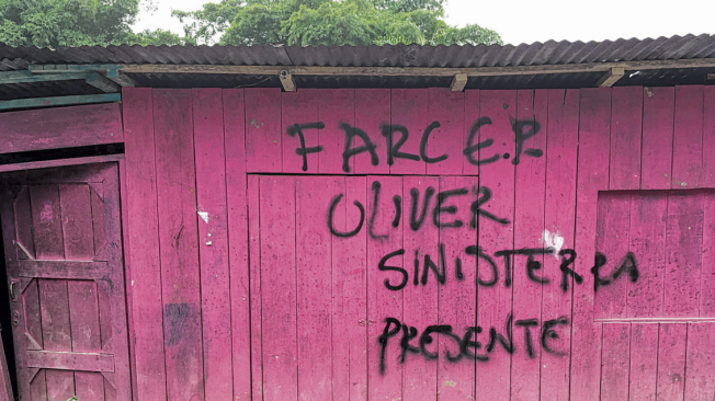 Grafiti de la ‘Óliver Sinisterra’ en Guayacana,