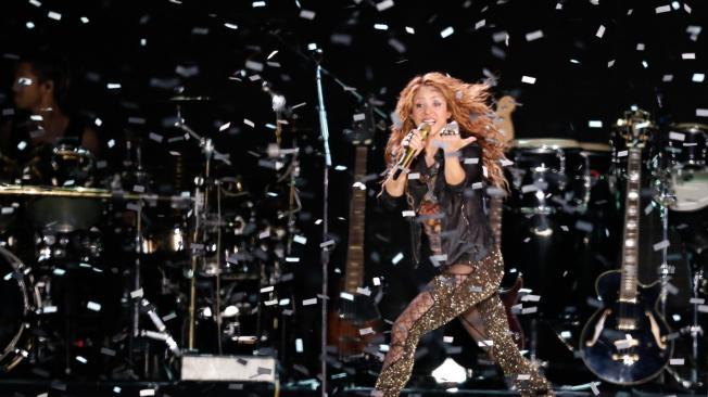 Shakira cantó cerca de dos horas, prometió nunca olvidar el cierre de la que llamó la mejor gira de su vida.