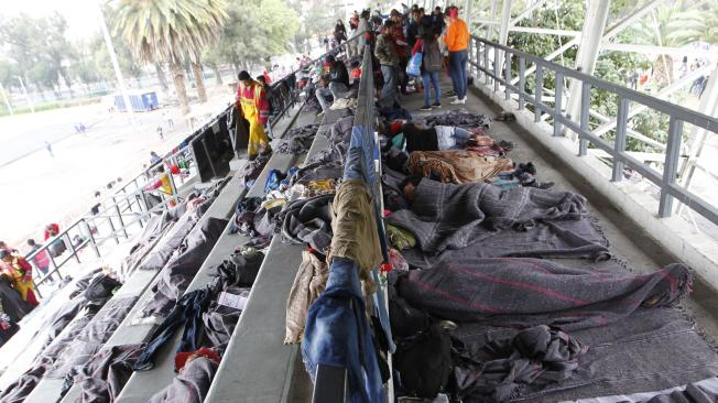 Los inmigrantes de la caravana de hondureños están siendo alojados en las instalaciones del estadio Jesús 'Palillo' Martínez.