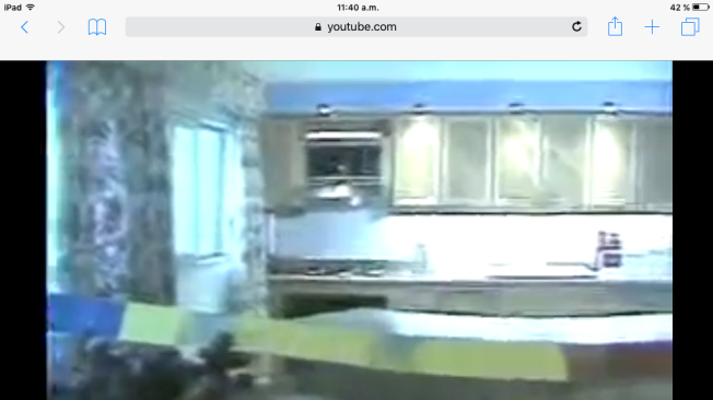 Así se veía el interior de 'la cárcel privada de Escobar' el 22 de julio de 1992. El coronel César de la Cruz tomó un video mientras lideraba el operativo para retomar el control de La Catedral.