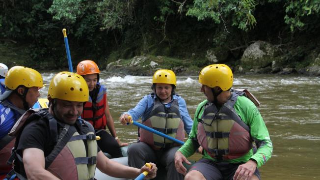 Los visitantes disfrutaron delrecorrido de nueve kilómetros por el río Pato, en Miravalles, Caquetá.