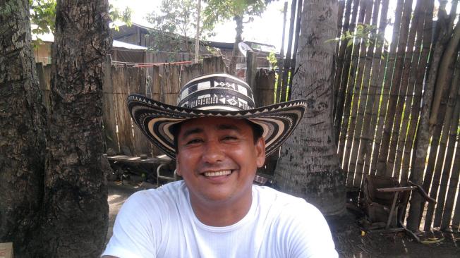 Nelson Vargas Rueda vive en Casanare y trabaja vendiendo frutas y jugos.