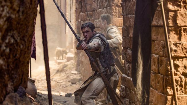 Robin Hood estrenó en Colombia el 29 de noviembre. La nueva película es protagonizada por Taron Egerton, Jamie Foxx, Jamie Dornan (y Eve Hewson.