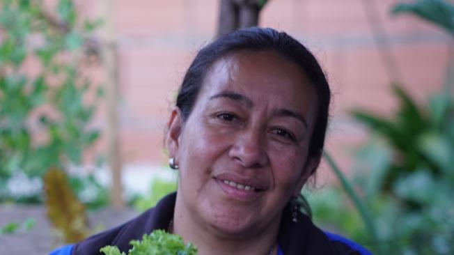 Ana Inés Chávez, de 48 años, emprendió un proyecto de reciclaje y huertas urbanas en el barrio El Regalo, de Bosa. Su gestión llevó a que el barrio se ganara el premio al barrio más limpio de América Latina.