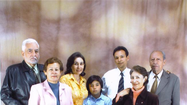 Foto de cuatro generaciones familiares. Sin año especificado.