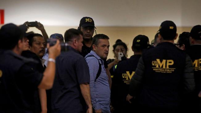 Yilen Osorio, investigador colombiano de la Comisión Internacional Contra la Impunidad en Guatemala (CICIG), quien tras permanecer más de 24 horas retenido en el aeropuerto de Ciudad de Guatemala, logró ingresar al país.