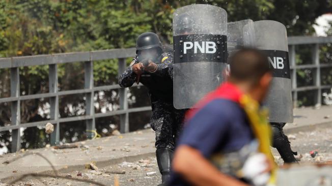 Según el Observatorio Venezolano de Conflictividad Social, los enfrentamientos con la Policía ya dejan cuatro víctimas mortales, entre ellos un menor de edad, Alixon Pizani, de 16 años, quien falleció tras ser herido con arma de fuego.