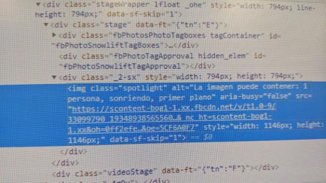 Al realizar la inspección de la imagen encontrará la clase 'spotlight' donde verá qué descripción hace Facebook del elemento