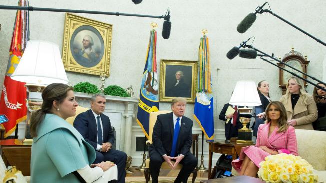 La primera dama colombiana María Juliana Ruiz, en primer plano, en compañía del presidente Iván Duque, Donald Trump, preidente de EE. UU. y su esposa Melania Trump.