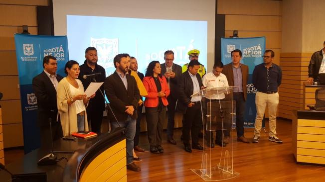 Raúl Buitrago, alcalde encargado de Bogotá, anunció en ruedad de prensa las medidas que tendrán que llevar a cabo los ciudadanos.