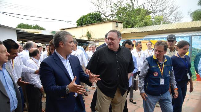el secretario de Estado, Mike Pompeo, con el presidente Iván duque, en Cúcuta