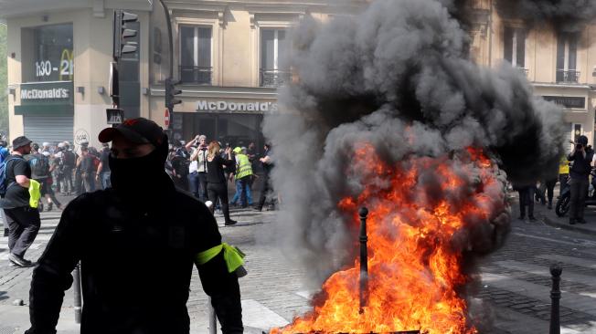 El movimiento denominado 'chalecos amarillos' mantuvo este sábado su jornada 23 protestando para exigir la salida del presidente de Francia, Emmanuel Macron.