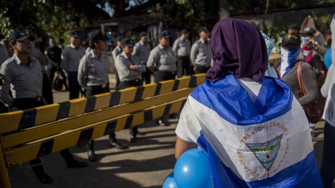 Un grupo de opositores realizó este miércoles una protesta en Nicaragua para exigir la liberación de cerca de un centenar de "presos políticos", que no son reconocidos por el Gobierno del presidente Daniel Ortega.