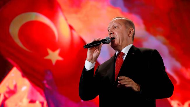 El presidente turco Recep Tayyip Erdogan nueve sus fichas geopolíticas a veces en contravía de los intereses de sus aliados occidentales.