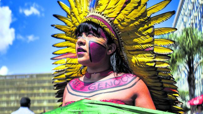 El pasado Brasil, cientos de indígenas protestaron en Brasilia para pedir la pretección de su territorio.