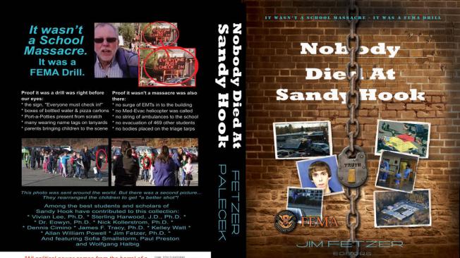 Portada y contraportada del libro 'Nobody died at Sandy Hook'.