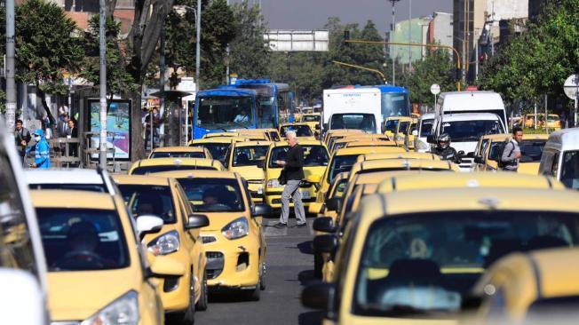 Taxis en la calle 19 con Caracas.