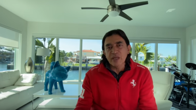 Gustavo Bolívar hizo un video mostrando su casa en Miami.
