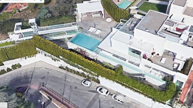 Así se ve la primera mansión de Shakira desde Google Maps.