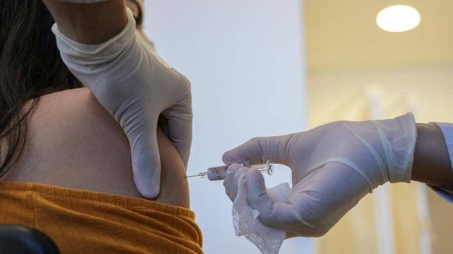 Posible vacuna china se aplicará a 9.000 voluntarios en Brasil